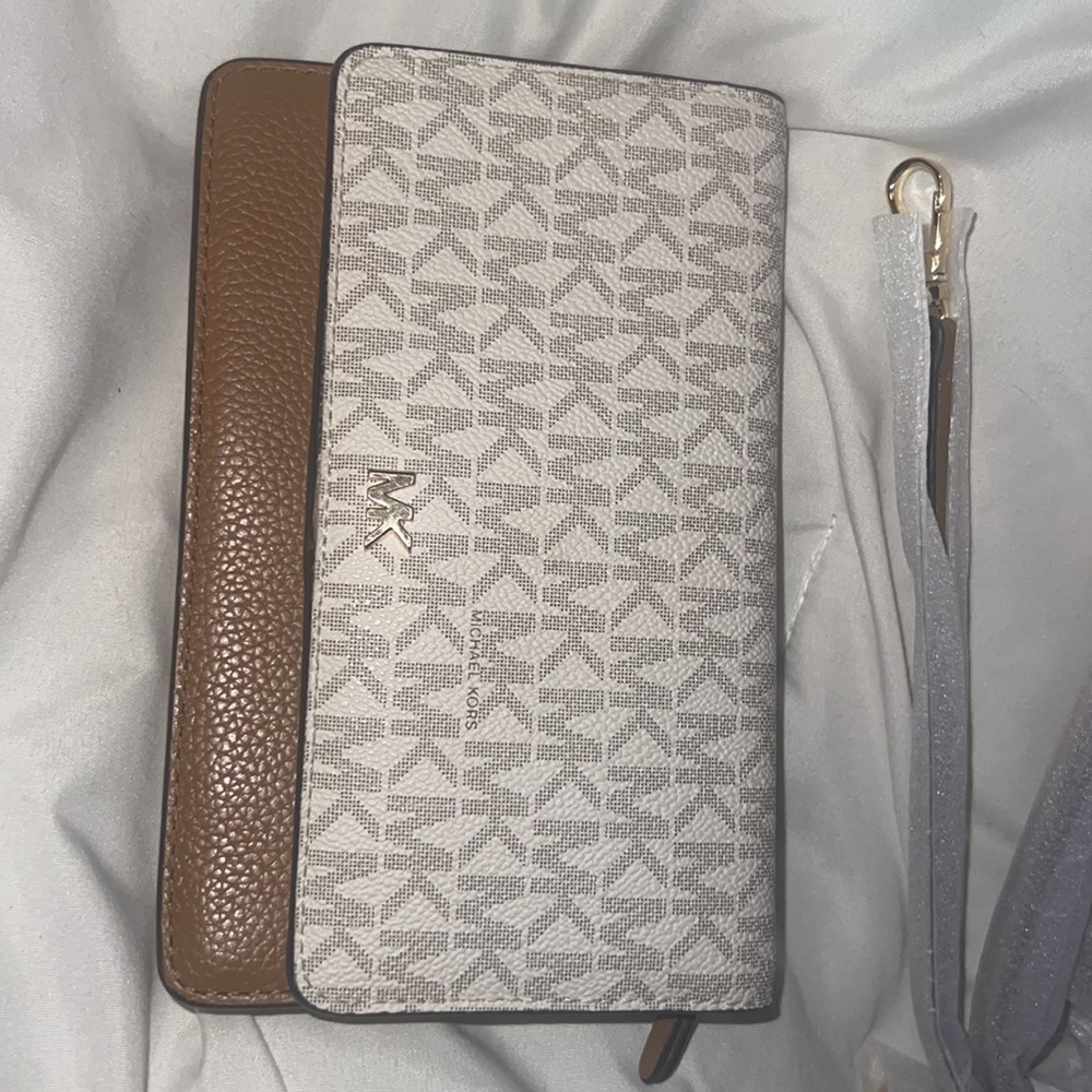 Michael kors crossbody